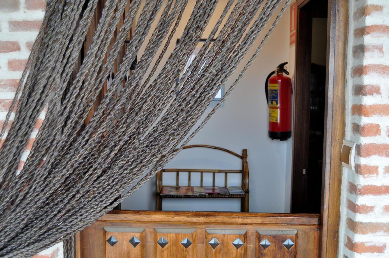 Casa Rural La Sastreria De Adanero Екстериор снимка